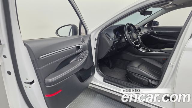 Hyundai Sonata 2022 — photo 10