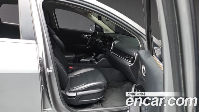 Kia Sportage 2023 — photo 11