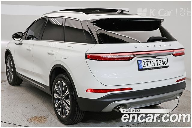 Lincoln Corsair 2022 — photo 2