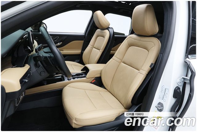 Lincoln Corsair 2022 — photo 10
