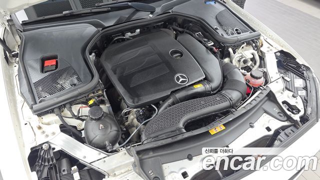 Mercedes-Benz E-Class 2022 — photo 6