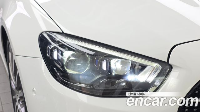 Mercedes-Benz E-Class 2022 — photo 8