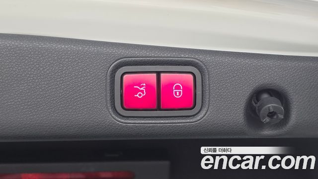 Mercedes-Benz E-Class 2022 — photo 27