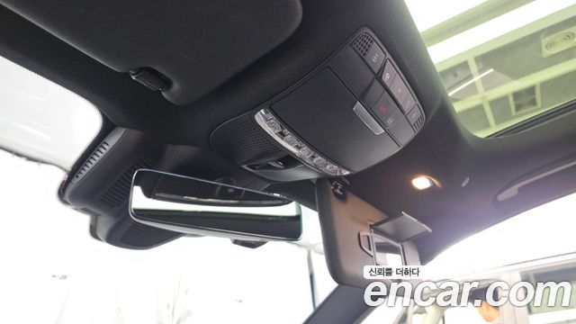 Mercedes-Benz E-Class 2022 — photo 29