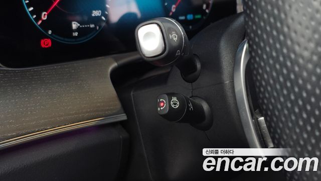 Mercedes-Benz E-Class 2022 — photo 31