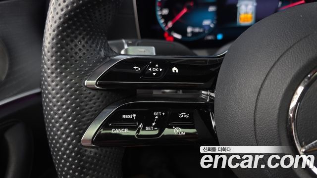 Mercedes-Benz E-Class 2022 — photo 32
