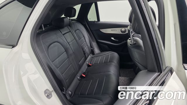 Mercedes-Benz GLC-Class 2019 — photo 17
