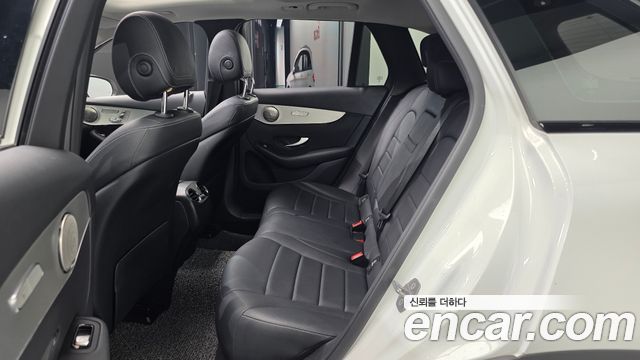Mercedes-Benz GLC-Class 2019 — photo 18