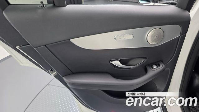 Mercedes-Benz GLC-Class 2019 — photo 15