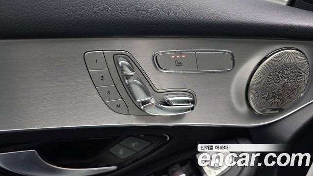 Mercedes-Benz GLC-Class 2019 — photo 29