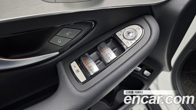 Mercedes-Benz GLC-Class 2019 — photo 31