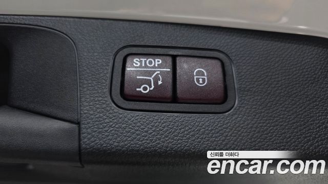 Mercedes-Benz GLC-Class 2019 — photo 37