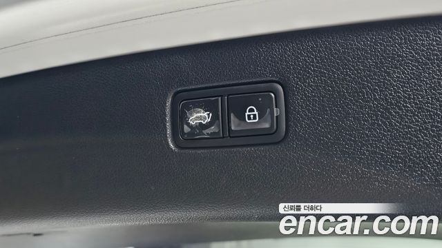 Genesis GV80 2020 — photo 23