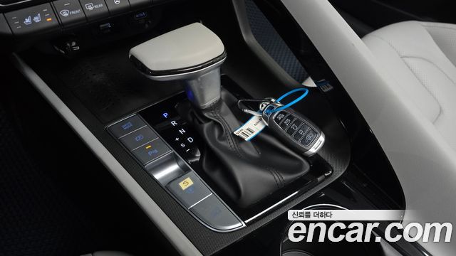 Hyundai AVANTE 2021 — photo 9