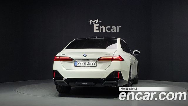 BMW 5-Series 2026 — photo 4