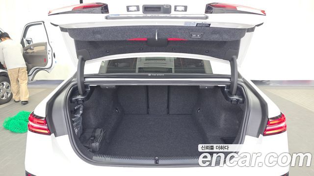 BMW 5-Series 2026 — photo 26