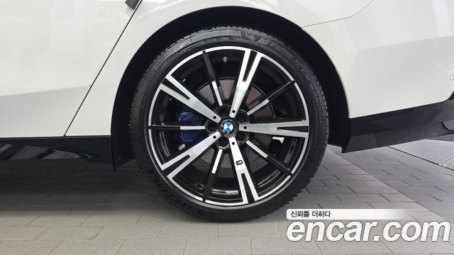 BMW 5-Series 2026 — photo 7