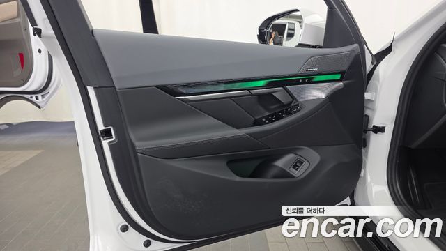 BMW 5-Series 2026 — photo 14