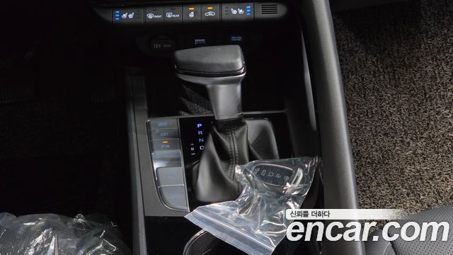 Hyundai AVANTE 2021 — photo 12