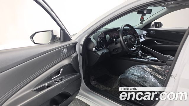 Hyundai AVANTE 2021 — photo 13