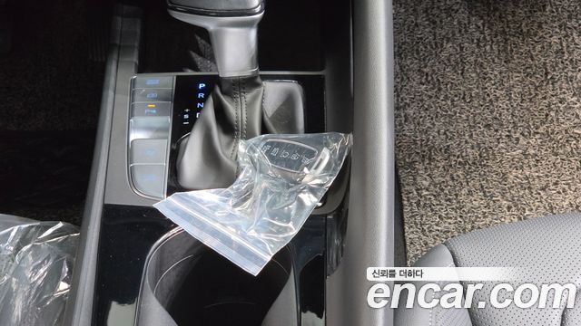 Hyundai AVANTE 2021 — photo 21