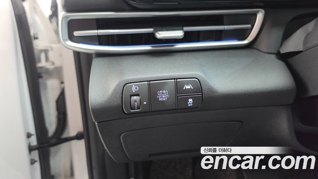 Hyundai AVANTE 2021 — photo 29