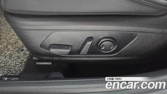 Hyundai AVANTE 2021 — photo 31