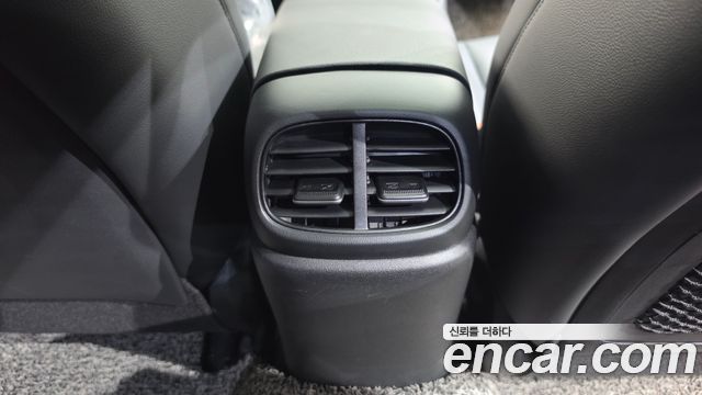 Hyundai AVANTE 2021 — photo 37