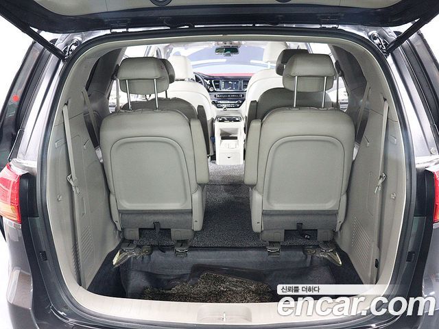 Kia Canival 2017 — photo 5