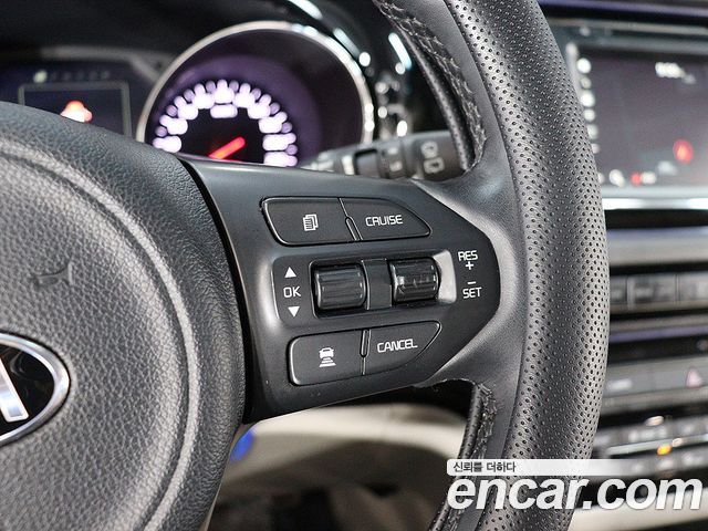 Kia Canival 2017 — photo 7