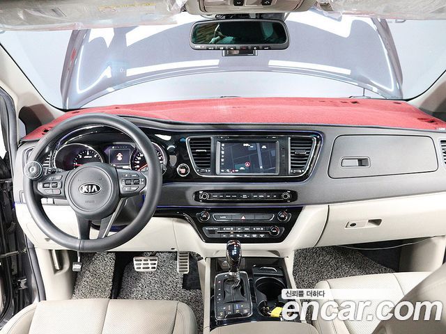 Kia Canival 2017 — photo 13