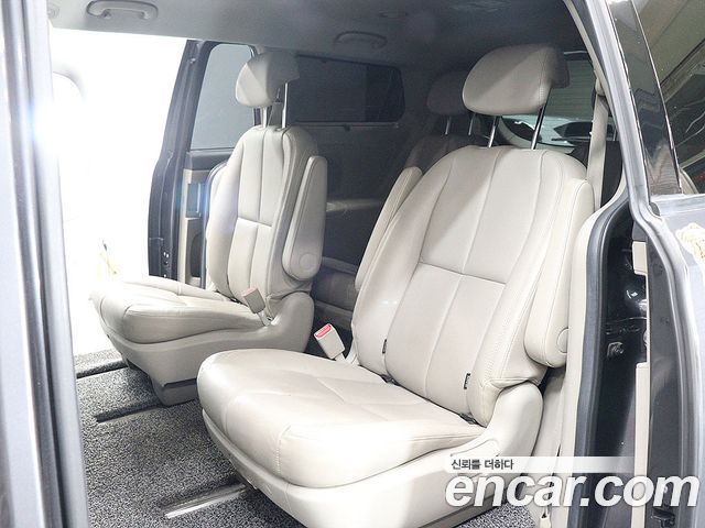 Kia Canival 2017 — photo 15