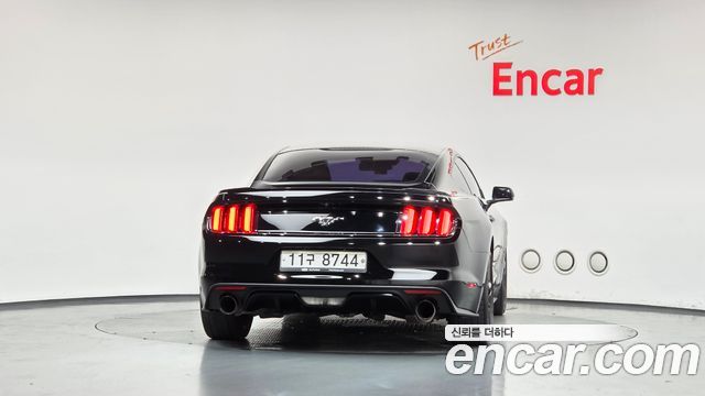 Ford Mustang 2015 — photo 4