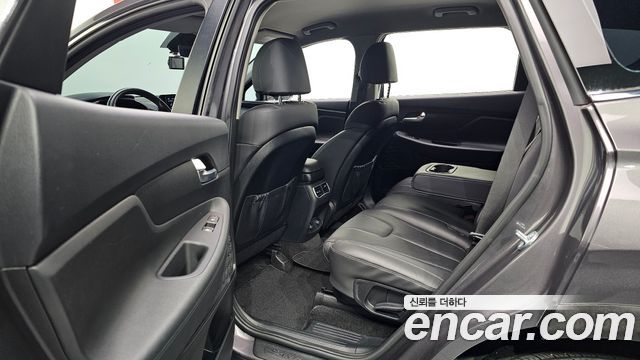 Hyundai Santafe 2021 — photo 11