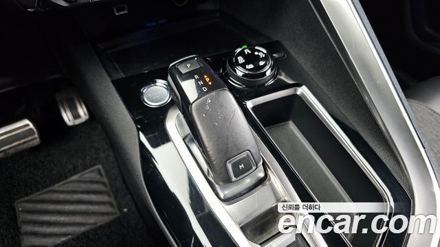 Peugeot 3008 2019 — photo 12
