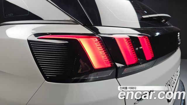 Peugeot 3008 2019 — photo 9