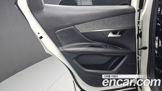 Peugeot 3008 2019 — photo 15