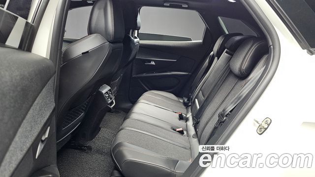 Peugeot 3008 2019 — photo 16