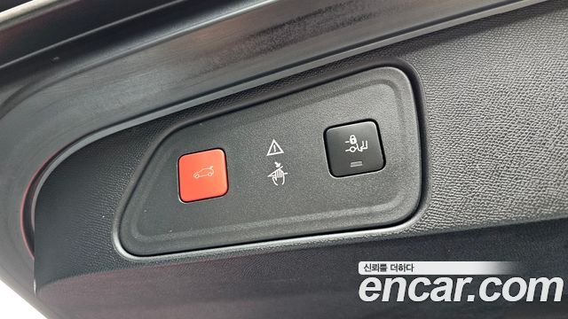 Peugeot 3008 2019 — photo 27