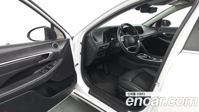 Hyundai Sonata 2023 — photo 13