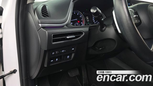 Hyundai Sonata 2023 — photo 19