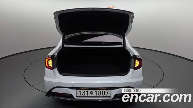 Hyundai Sonata 2023 — photo 26