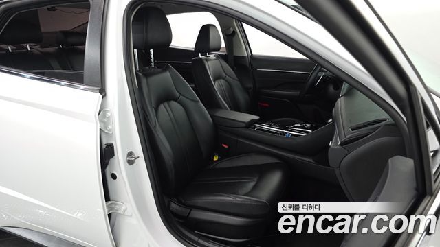 Hyundai Sonata 2023 — photo 16