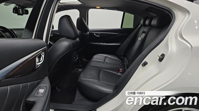 Infiniti Q50 2014 — photo 18