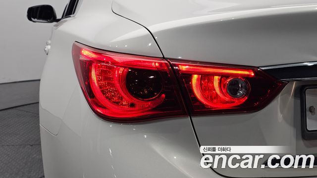 Infiniti Q50 2014 — photo 9