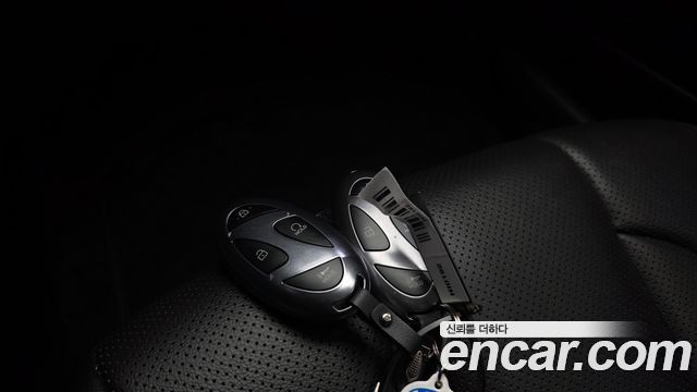 Hyundai AVANTE 2025 — photo 22