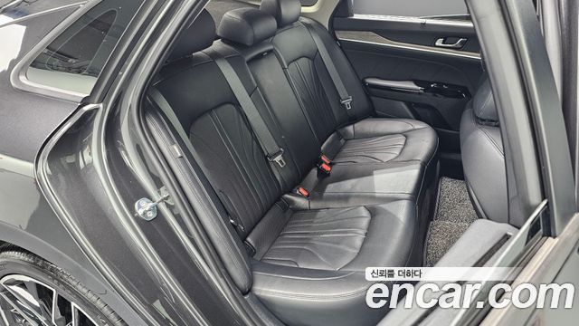 Kia K5 2022 — photo 17