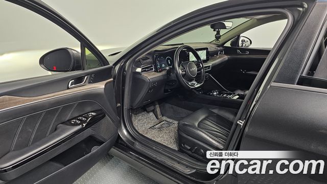 Kia K5 2022 — photo 16