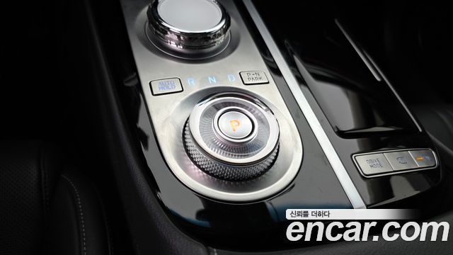 Genesis G80 2023 — photo 9
