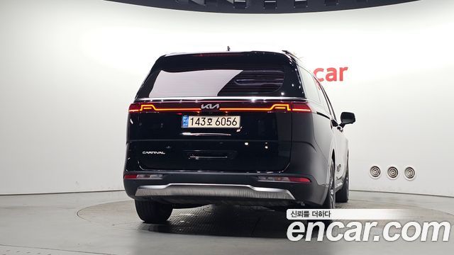 Kia Canival 2022 — photo 4